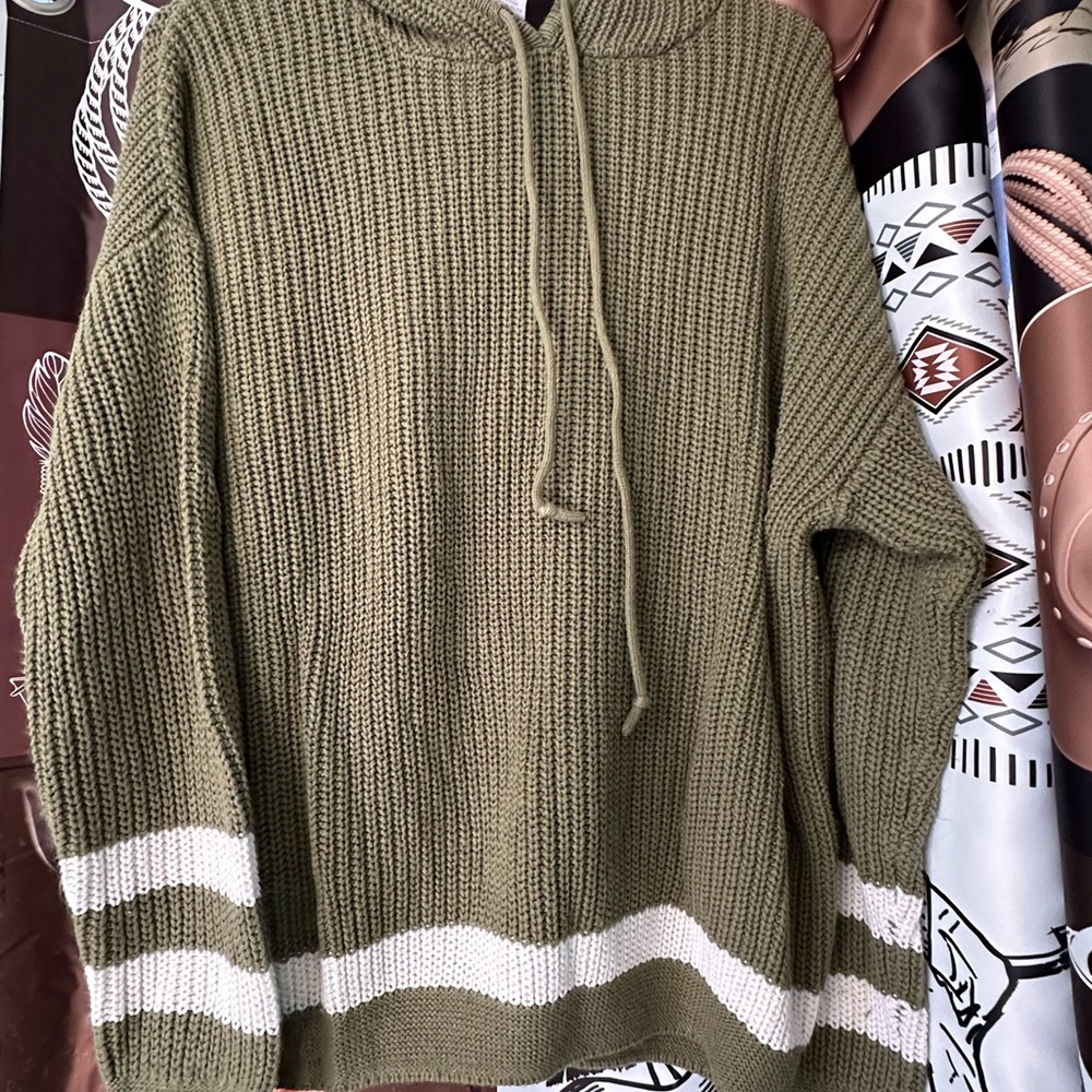Time and Tru Olive Knit Sweater with White Accents